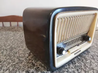Radio Telefunken Mignonette FM-OM-fono funzionante