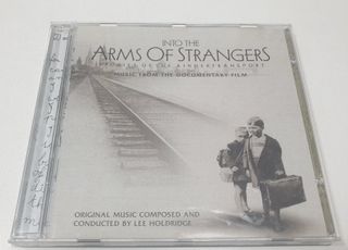 CD Into the Arms of Strangers (BSO)