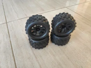 Ruedas coche radiocontrol a estrenar