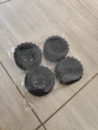 Ruedas coche radiocontrol a estrenar