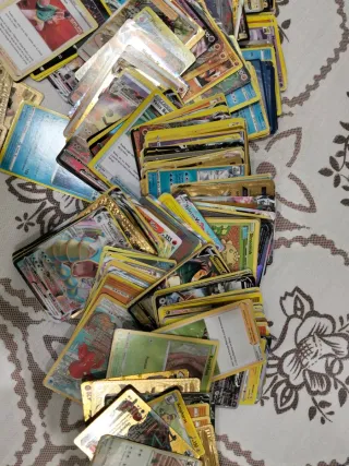 Cartas Pokémon Variadas