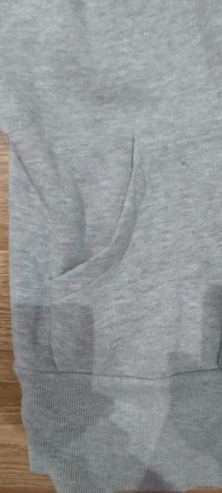 Sudadera Bershka gris con cremallera