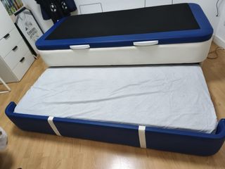 Canapé juvenil azul y blanco