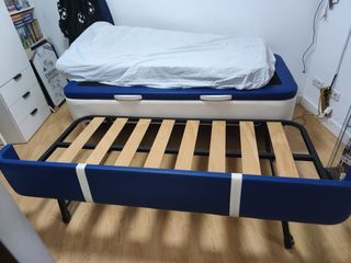 Canapé juvenil azul y blanco