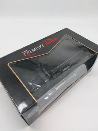 Maisto Hummer H1 Station Wagon 1:18