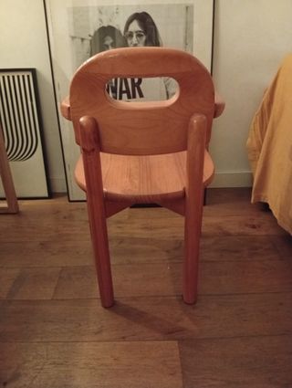 4 sillas de diseño, estilo brutalista