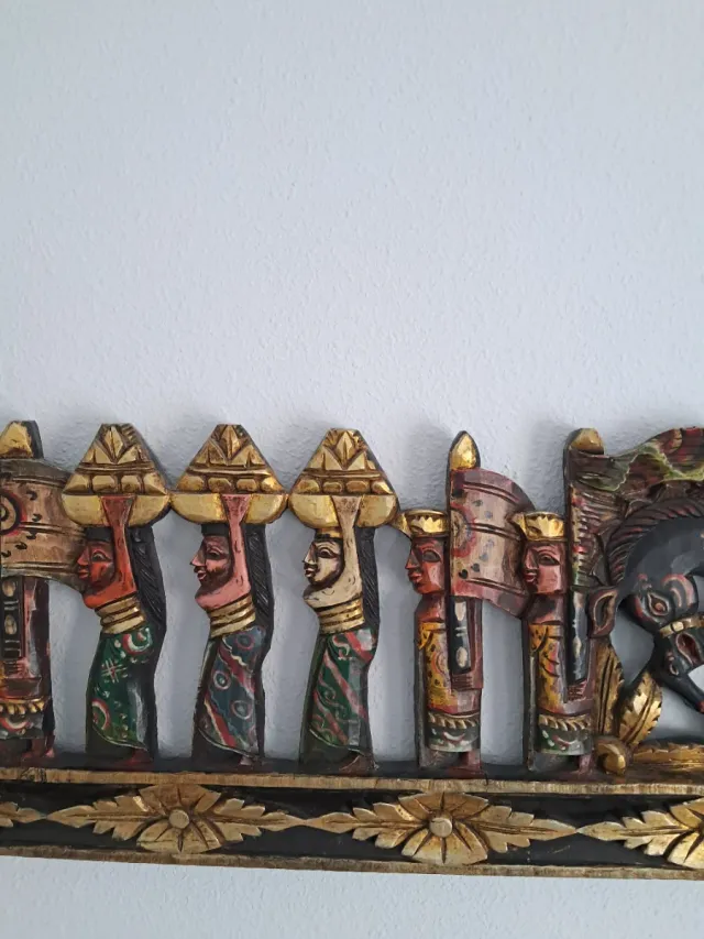 Madera tallada Indonesia