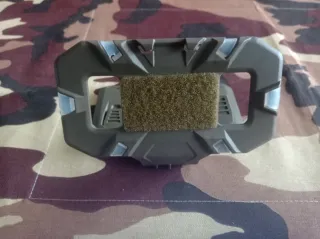 JUGGERNAUT PARA ACOPLAR EL MOVIL AL CHALECO.