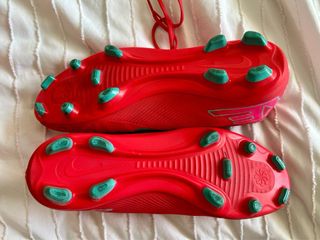 Botas de fútbol Nike Rojas y Turquesa