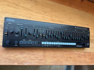 Sintetizador Donner L1