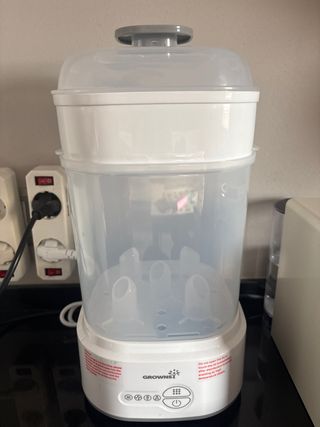 Esterilizador de biberones GROWNSY