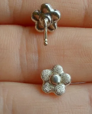 Orecchini fiore oro bianco 750