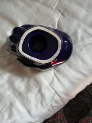 Mano cerámica azul de Pau Casals musico