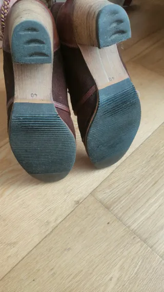 Botines de piel con cordones