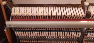 Piano Vladimir de Pared Vertical