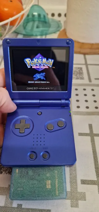Game Boy Advance SP 101 Pokémon Cristal+Rojo Fuego