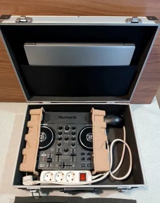 Numark Party Mix Live + Ordenador + Serato dj pro