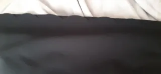 Pantalón vestir negro con detalle