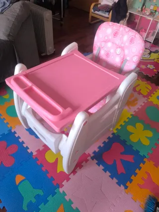 Trona infantil rosa con cojín