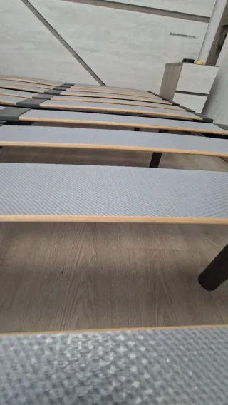 Somier de madera y metal con 6 patas