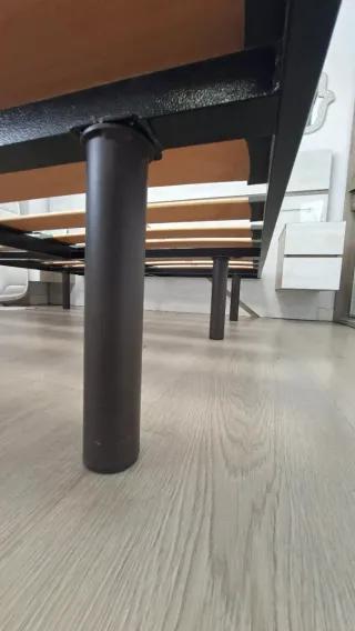 Somier de madera y metal con 6 patas