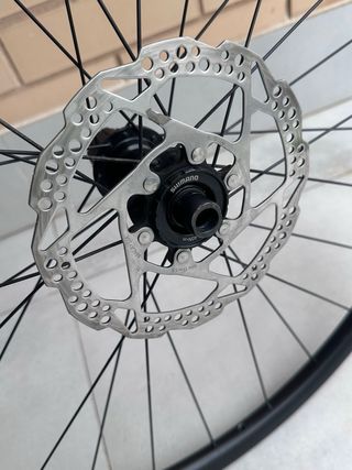 Ruedas RODI 622x19C con núcleo y discos