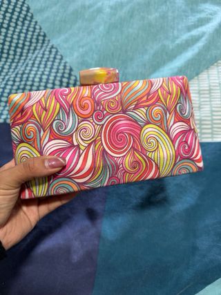 Bolso de fiesta con cadena