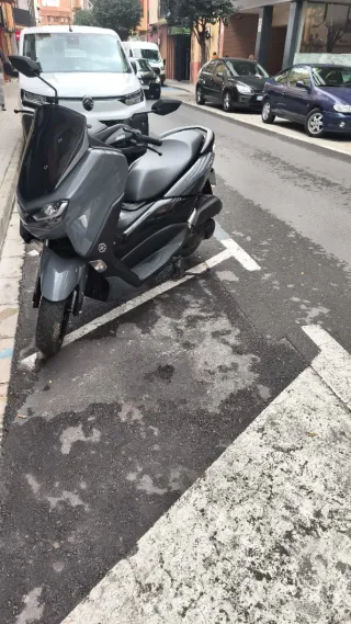 Yamaha nmax 2024 4500 km vendo o cambio