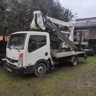 Nissan Cabstar 2009