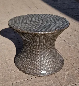 Conjunto terraza de ratán, 2 sillones y mesa