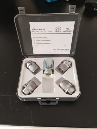 Tornillos Antirrobo Toyota/Lexus Rav4