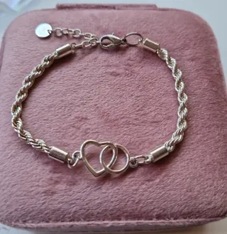 Pulsera eslabones con corazones entrelazados
