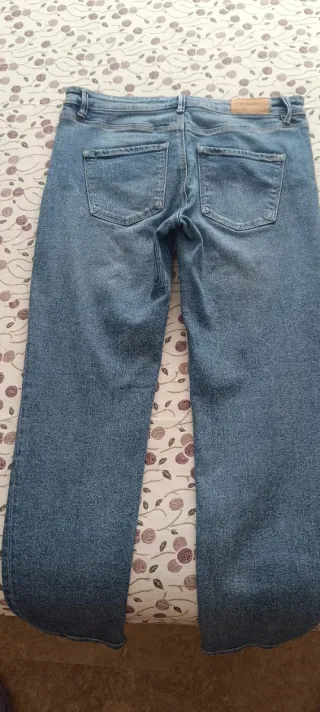 Pantalón vaquero Stradivarius azul