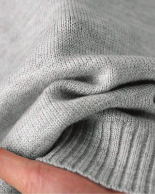 Jersey gris de punto