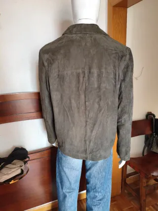 Chaqueta Massimo Dutti piel vuelta,verde gricasea.