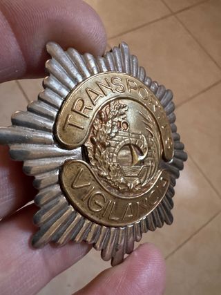 Antigua placa Transportes y Vigilancia