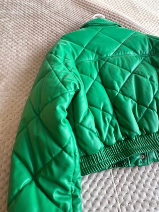 Chaqueta Bomber Verde Bershka NUEVO
