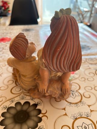 Figura Vintage porcelana Niña y Niño futbol