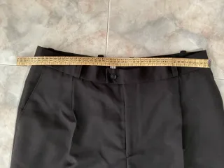 Traje negro de hombre con 2 chalecos