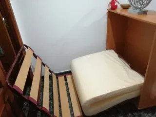 Mueble  cama, color cerezo usado 2veces