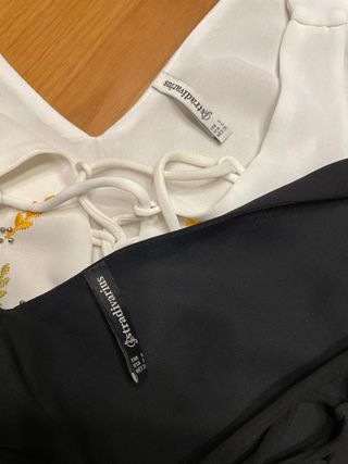 Blusa blanca bordada floral