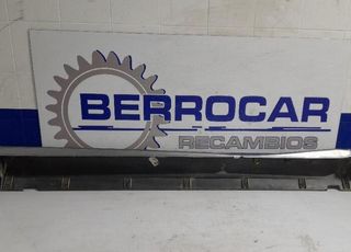 Hyundai 111225 8776126900 faldón lateral santa 2.0