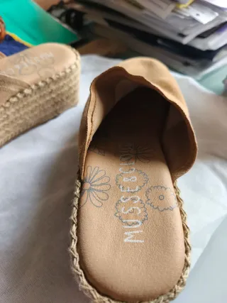 Zuecos esparto Musse & Cloud beige