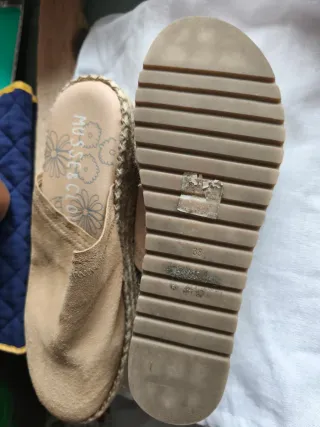 Zuecos esparto Musse & Cloud beige