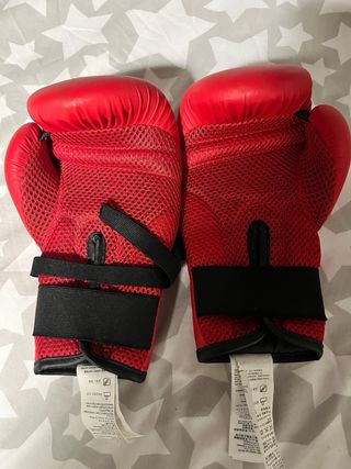 Saco de boxeo y guantes niño