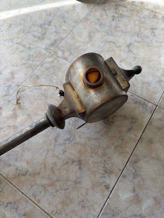 Faro de barco antiguo