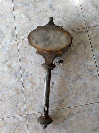 Faro de barco antiguo