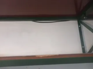 Estanterías de hierro y madera