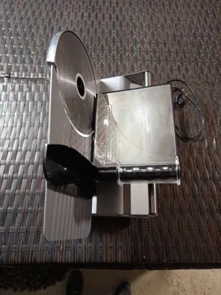 Cortadora de fiambre eléctrica