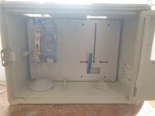 Caja contador luz y puerta CPM